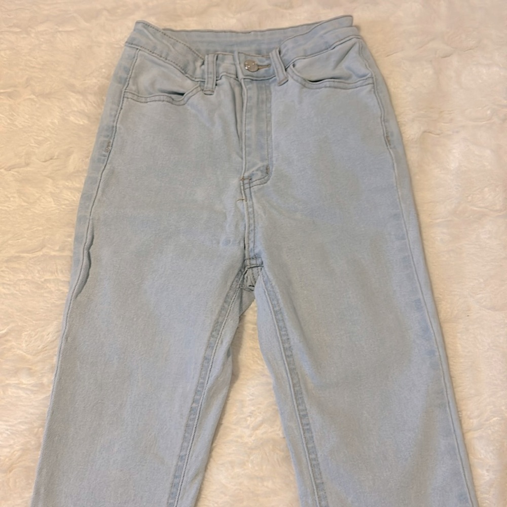 Light blue jeans. Stretchy comfortable. Skinny jeans.